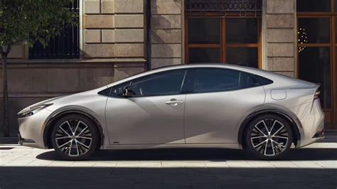 2023 Toyota Prius photo