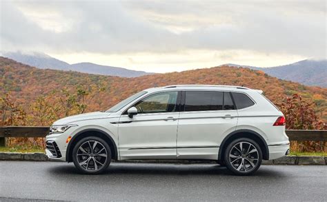 2023 Volkswagen Tiguan photo