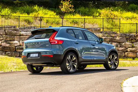 2023 Volvo Xc40 photo