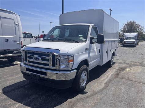 2024 Ford E-350