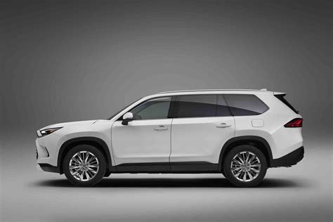 2024 Toyota Grand highlander photo