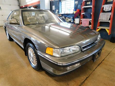 Acura Legend 1990 photo