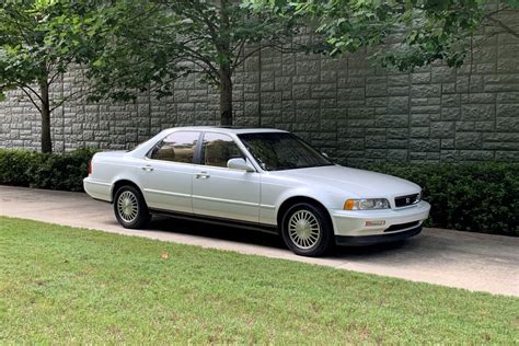 Acura Legend 1992 photo