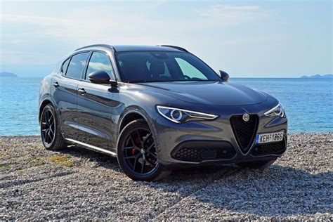 Alfa romeo Stelvio 2021 photo