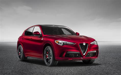 Alfa romeo Stelvio photo