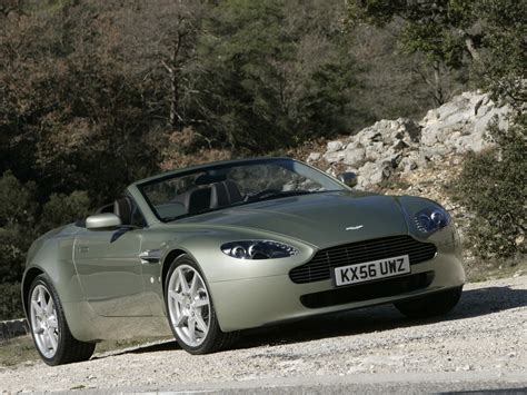 Aston martin V8 vantage 2006 photo