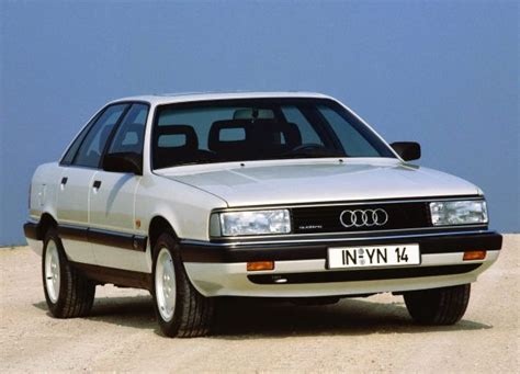 Audi 200 photo