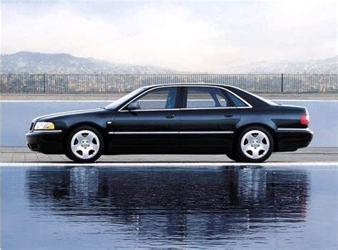 Audi A8 2001 photo