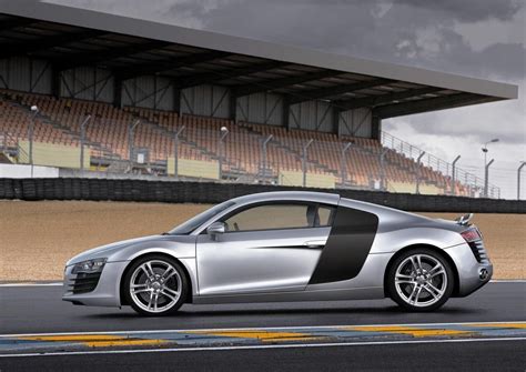 Audi R8 2008 photo