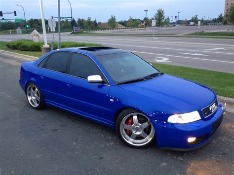 Audi S4 2001 photo