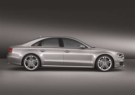 Audi S8 2013 photo