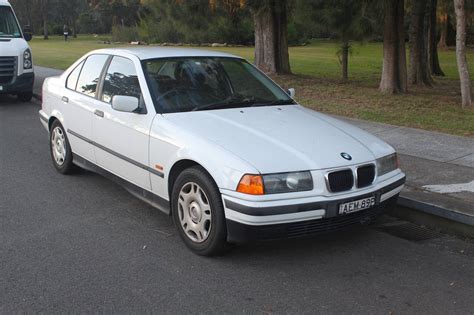 Bmw 318 1997 photo