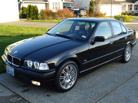 Bmw 318i 1995 photo