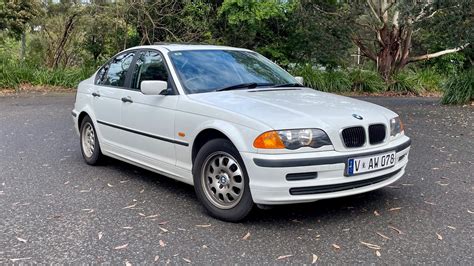 Bmw 318i photo