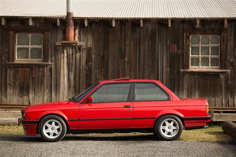 Bmw 318is 1991 photo