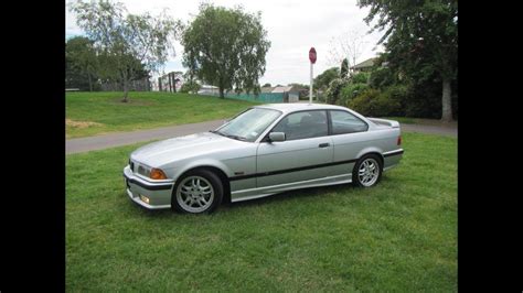 Bmw 318is 1995 photo