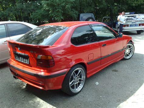 Bmw 318ti 1995 photo