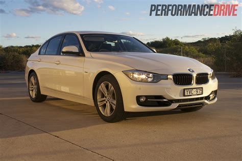 Bmw 320i 2012 photo