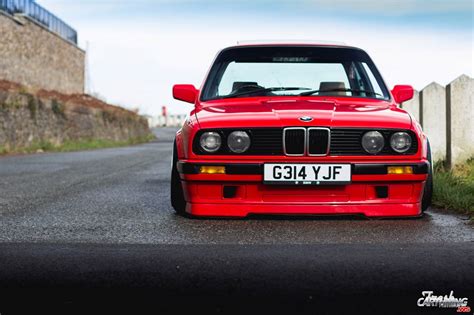 Bmw 325i photo