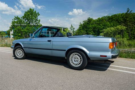 Bmw 325ia 1990 photo