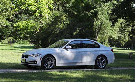 Bmw 330i 2017 photo