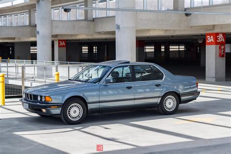 Bmw 735i 1988 photo