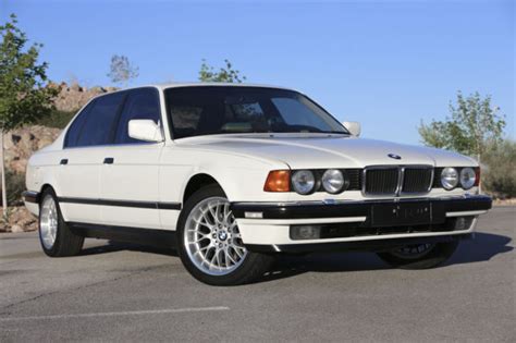 Bmw 750il 1990 photo