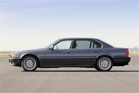 Bmw 750il 2001 photo