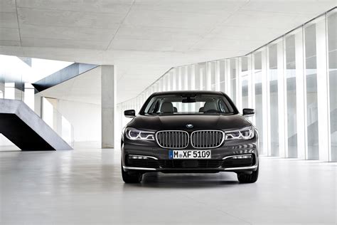 photo of Bmw 750ila car production