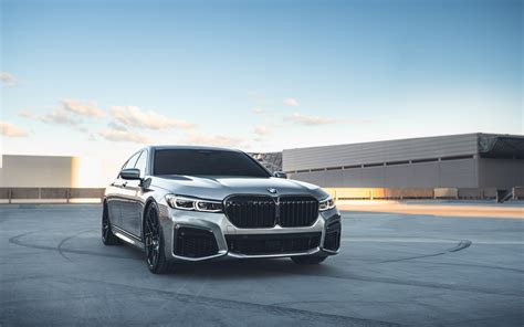 Bmw 750ila photo