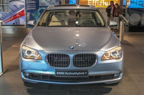 Bmw Activehybrid 7 photo