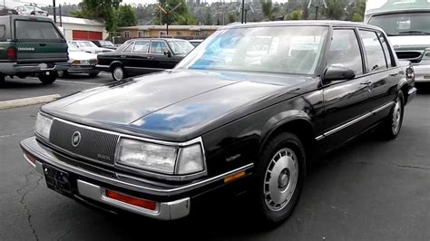 Buick Electra 1987 photo