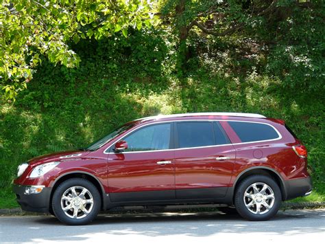 Buick Enclave 2008 photo