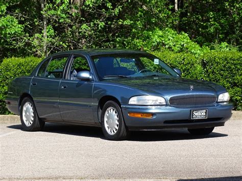 Buick Park avenue 1999 photo