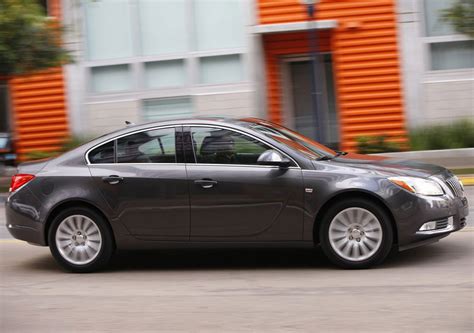 Buick Regal 2011 photo