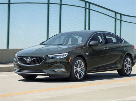 Buick Regal 2020 photo