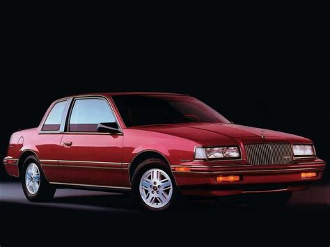 Buick Skylark 1988 photo