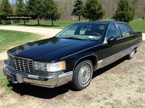 Cadillac Brougham 1994 photo