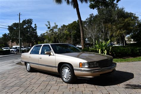 Cadillac Deville 1996 photo