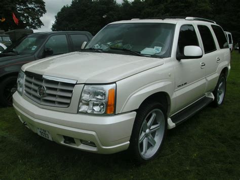 Cadillac Escalade 2001 engine