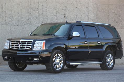 Cadillac Escalade 2001 photo