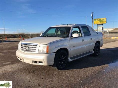 photo of Cadillac Escalade ext 1500 car production