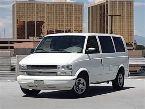 Chevrolet Astro 2003 photo