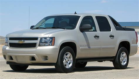 photo of Chevrolet Avalanche 1500 car production