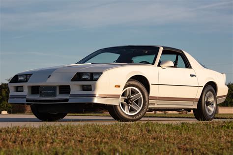 Chevrolet Camaro 1984 photo