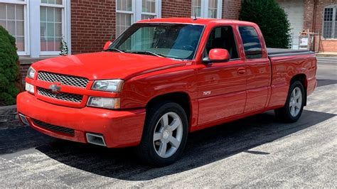 Chevrolet Chevrolet truck 2003 photo