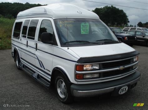 Chevrolet Chevy van 1997 photo