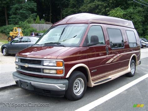 Chevrolet Chevy van 1998 photo