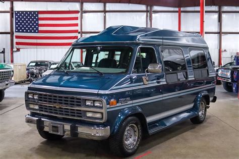 photo of Chevrolet Chevy van car production