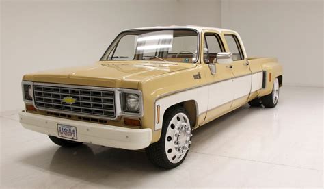 Chevrolet Ck30 1975 photo